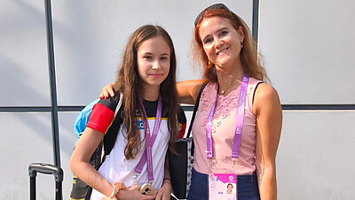 Anna Erdlei und ihre Trainerin Dr. Emanuela Batke beim Kaderlehrgang während der RSG WM 2026 in Frankfurt