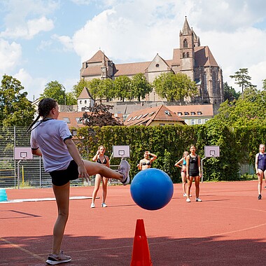 Symbolbild ein Teilnehmerin bei Kick'n Slide im Camp Breisach 2026