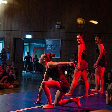 Symbolbild Turnauftritt von Teilnehmern bei Teilis on Stage im Camp Breisach 2026