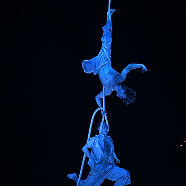 Symbolbild Seil Akrobatik bei Feuerwerk der Turnkunst 2026