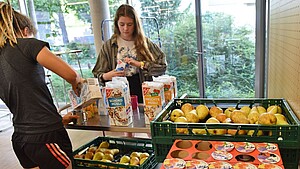 Frühstück in der Schulunterkunft