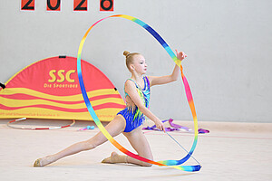 RSG-Athletin mit Band