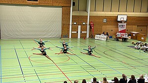 Teilnehmergruppe Arabesque 2 des TV Lahr bei Auftritt beim Baden-Württemberg Finale Dance 2025