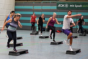 Symbolbild Step-Aerobic Workshop bei der GYMWELT-Convention 2025