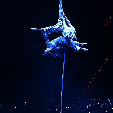 Symbolbild Seil Akrobatik bei Feuerwerk der Turnkunst 2026