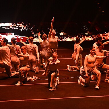 Symbolbild Regionalgruppe bei Feuerwerk der Turnkunst 2025