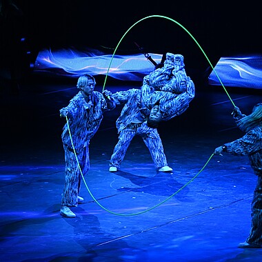 Symbolbild Seilspring Nummer bei Feuerwerk der Turnkunst 2026