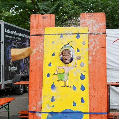 Symbolbild Betreuer in der Betreuer Dusche am Tag des offenen Zeltes im Camp Breisach 2026