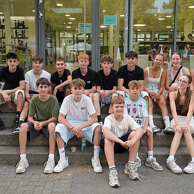 Gruppenbild Teilnehmer bei der Eröffnungsdisco im Camp Breisach 2026