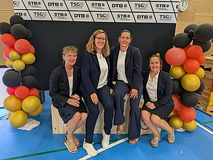 Gruppenbild Kampfrichterinnen bei den DJM GTw 2026 in Backnang