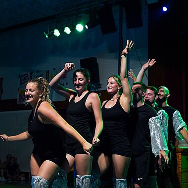 Symbolbild Auftritt bei Betreuer on Stage im Camp Breisach 2026