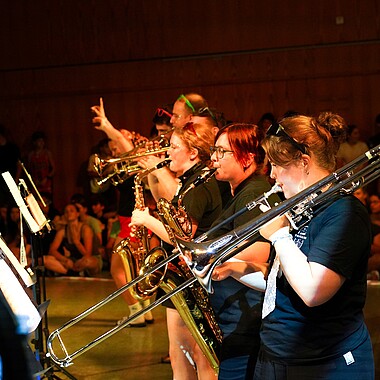 Symbolbild Auftritt bei Betreuer on Stage im Camp Breisach 2026