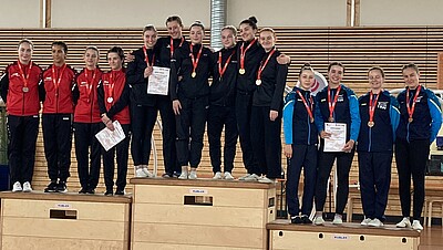 Siegerehrung weiblich bei Ba-Wü Mannschaftwettkampf Rhönradturnen 2025 in Haubersbronn