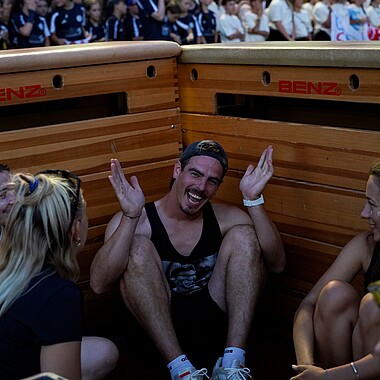 Symbolbild Betreuer haben Spaß beim Spiel ohne Grenzen im Camp Breisach 2026