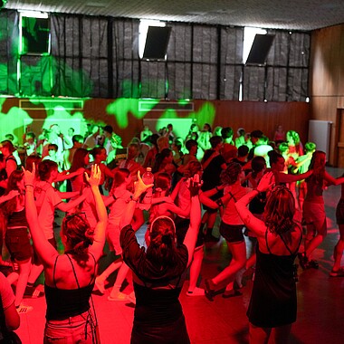 Symbolbild Party im Camp Breisach 2026