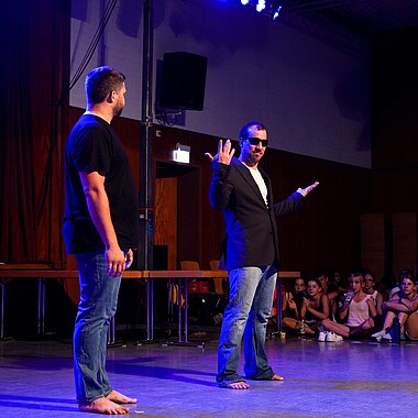 Symbolbild Auftritt bei Betreuer on Stage im Camp Breisach 2026