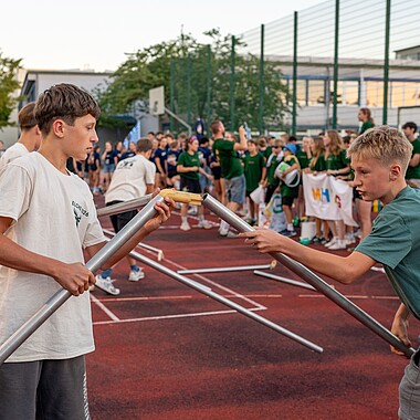 Symbolbild Schwarzwald Turngau beim Zeltaufbau beim Spiel ohne Grenzen im Camp Breisach 2026