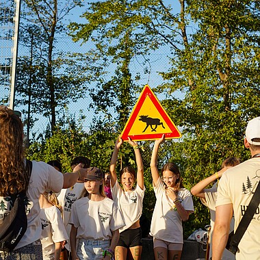 Symbolbild Schwarzwald Turngau trifft für Spiel ohne Grenzen ein im Camp Breisach 2026