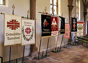 Symbolbild Fahnenausstellung bei Landesturnfest 2022 in Lahr
