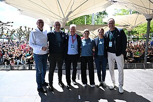 Gruppenbild: Alle Verantwortlichen vom Landesturnfest 2026 in Konstanz bei der Abschlussverantaltung