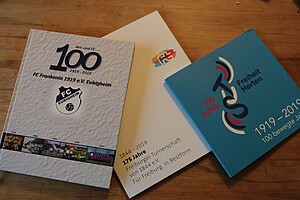 Der FC Frankonia Eubigheim hat mit seinem Festbuch "Wir sind Hundert" den Festschriftenwettbewerb 2019 gewonnen, zweiter und dritter Preisträger wurden die Freiburger TS und der TV Freiheit Herten. (Foto: K. Klumpp) 