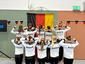 Gruppenbild Auswahl Mannschaften weiblich aus Baden mit dem Rücken nach vorne bei Bundespokal 2025 